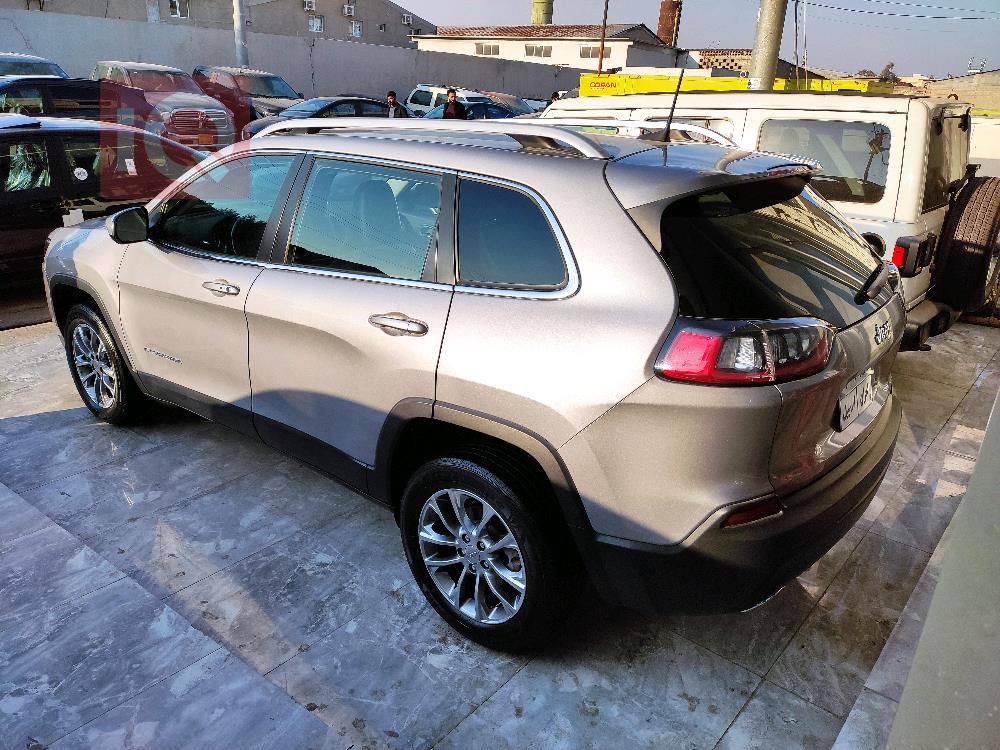 Jeep Cherokee